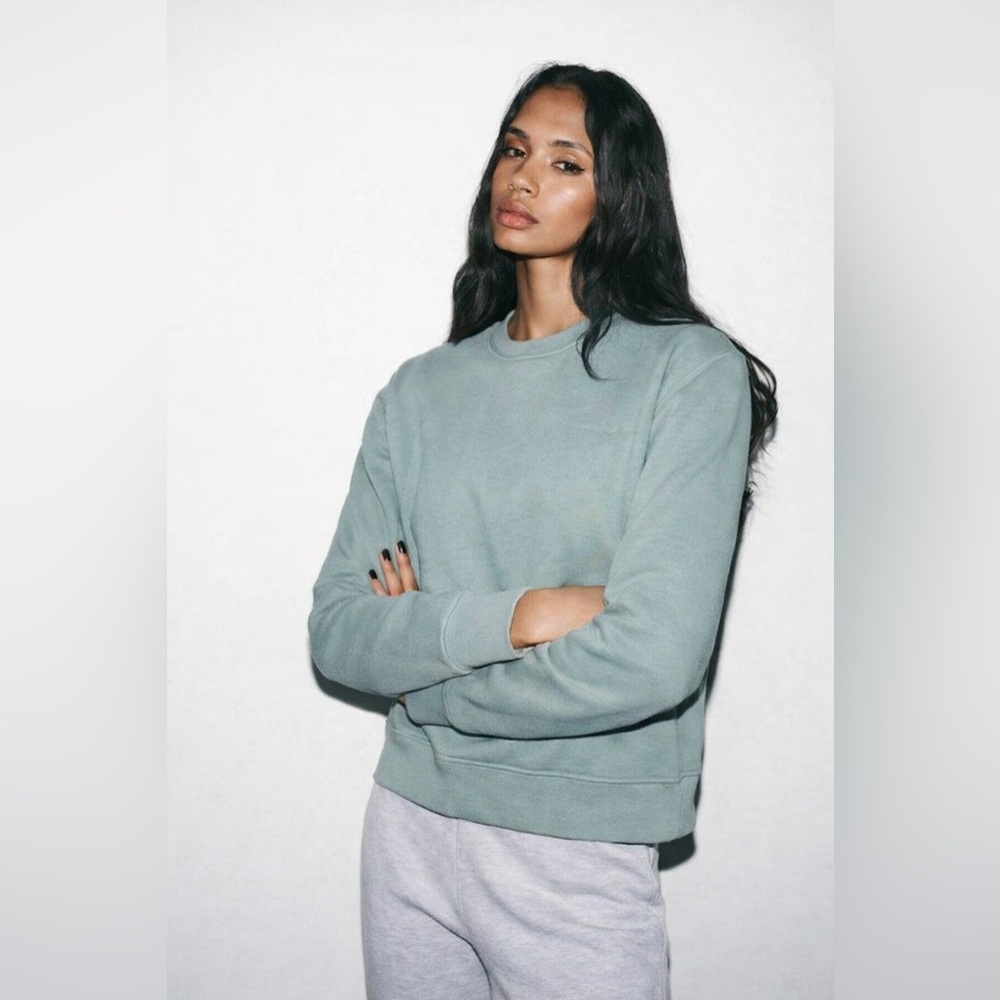 Lazypants Cozy Fleece Crewneck Sweater NWOT Size M – Soft Minimalist Loungwear